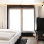 Gth By Wmm *